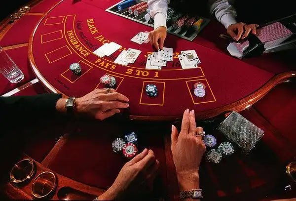 Pemain Indonesia mengakses sportsbook dan slot online pragma123 lewat ponsel